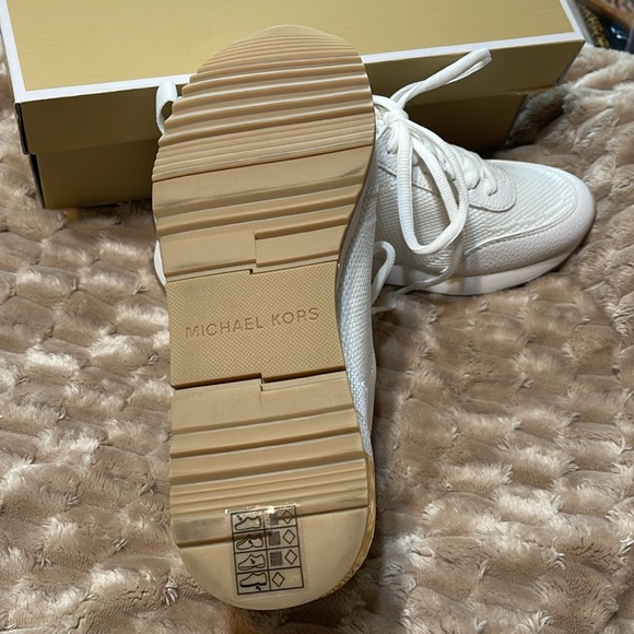BNIB Michael Kors Jenkins Knit trainer shoes size US 6.5M - Picture 3 of 7